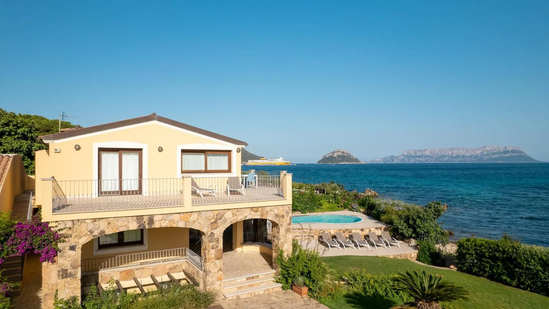 Villa Mimosa Golfo Aranci 0*,  Italy
