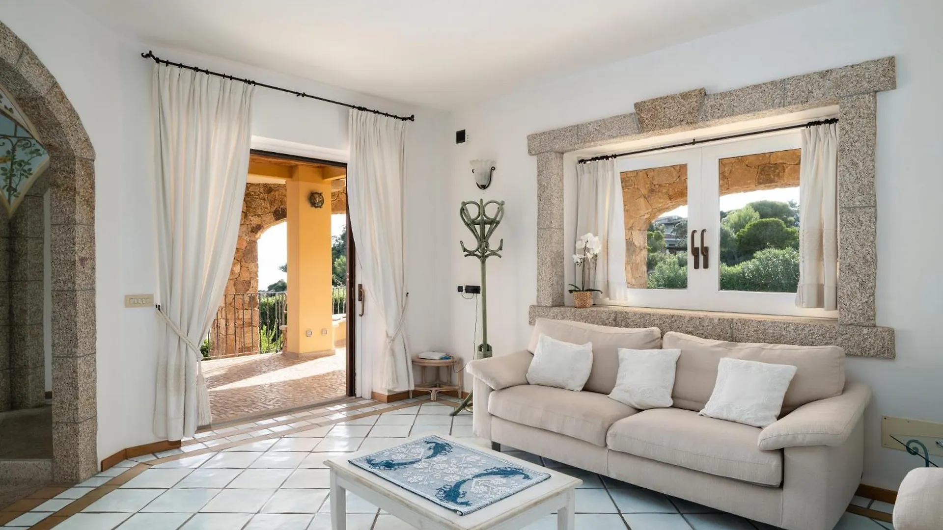 Villa Mimosa Golfo Aranci 0*,  Italy